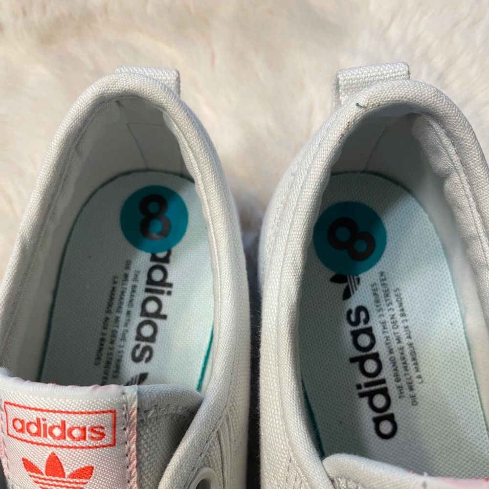 Adidas Size 8 Nizza Trefoil